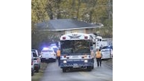 Usa, scuolabus si schianta in Tennessee: i soccorsi sul luogo dell'incidente