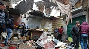 Doppia esplosione in un mercato di Bagdad: molte vittime. Gli Usa: Al-Baghdadi è vivo