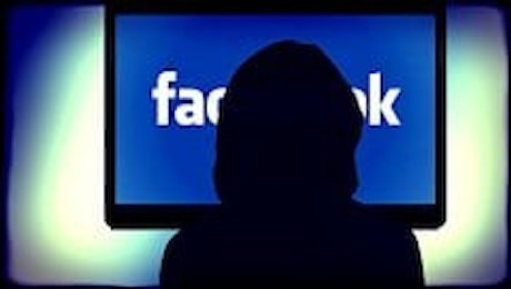 Su Facebook il tempo vola: così il social cambia la nostra percezione