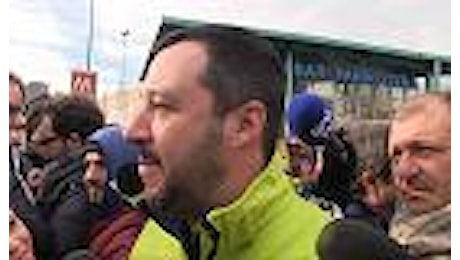 Uccisione Amri, Lega in piazza a Sesto: gaffe di Salvini con la giornalista Cnn