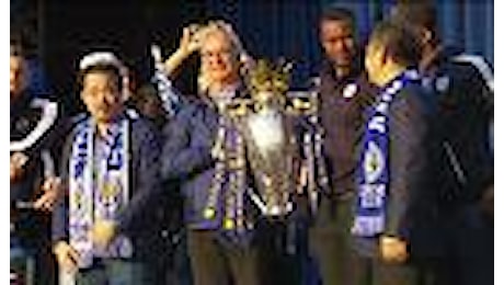Calcio, esonero Ranieri: quando sollevò la coppa della vittoria