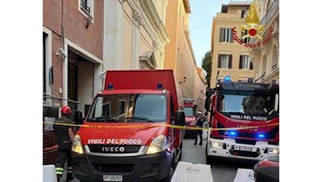 Roma, ascensore precipita durante manutenzione: un morto e due feriti gravi