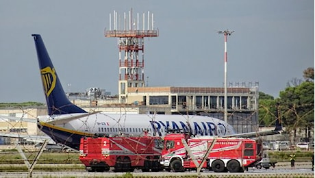 Aeroporto Brindisi chiuso temporaneamente per incendio a motore di un aereo