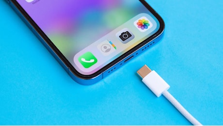 USB-C da domani sarà lo standard per i caricabatterie, entrano in vigore le norme UE