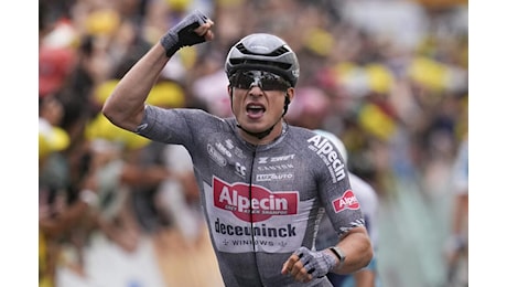 Tour de France 2024, Jasper Philipsen: Cresco di giorno in giorno, spero nulla di grave per Girmay