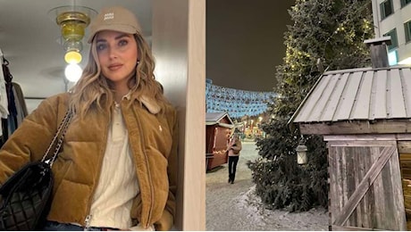 Chiara Ferragni vola in Lapponia con Leone e Vittoria: dove si trova il villaggio di Babbo Natale