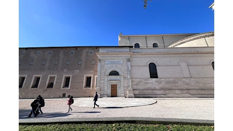 San Paolo fuori le Mura a Roma, piazza aperta per la Porta Santa