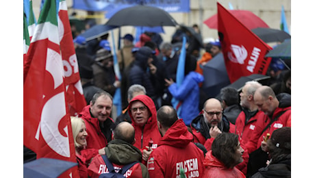 Sciopero generale venerdì 29, a Napoli corteo Cgil e Uil: centro storico blindato e strade chiuse