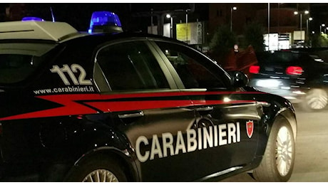 Uccide la moglie e si consegna ai carabinieri, “ho messo fine alla sua depressione”