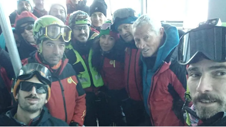 Alpinisti dispersi sul Gran Sasso, tornati a valle i soccorritori bloccati dalla bufera