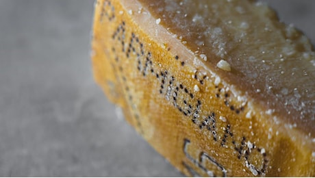 Grana Padano contro Parmigiano Reggiano: chi vende di più? La classifica DOP non mente