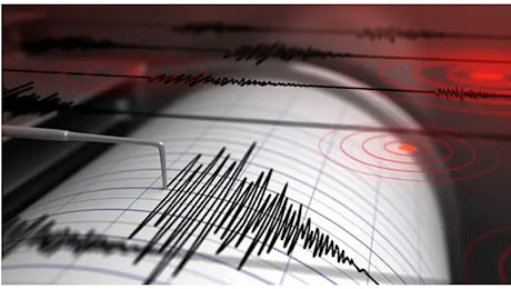 Vesuvio trema: doppia scossa di terremoto a Napoli