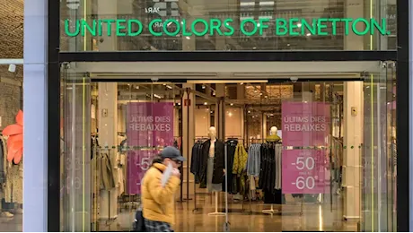 IL CASO Benetton, entro il 2025 più di 400 negozi chiusi