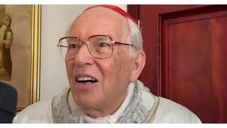 Il Cardinale Re: «Spero stasera ci sia la fumata bianca»