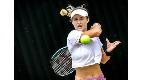 Tennis, paura Kalinskaya, si sente male ed è costretta al ritiro