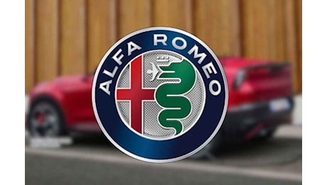 Alfa Romeo Junior, la versione spider che ha fatto impazzire il web: attenti però, manca decisamente qualcosa