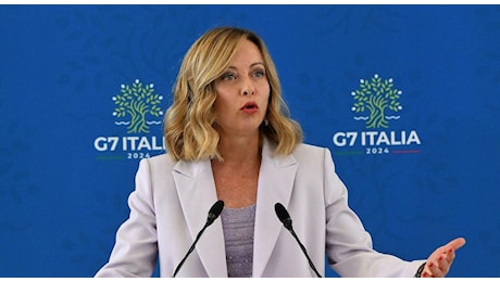 Giorgia Meloni, omaggio alla Puglia nella conferenza finale del G7: «Smentiti gli stereotipi, dal territorio risposta eccezionale»