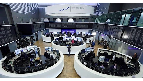 Borsa: in Europa avvio in calo, Parigi -0,5%