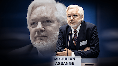 Assange accusa pesantemente la CIA nel suo primo discorso pubblico ▷ Perfino mio figlio nel mirino