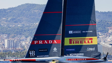 Luna Rossa avanti nonostante due regate all'inseguimento: come può allungare oggi su American Magic nelle semifinali di Vuitton Cup