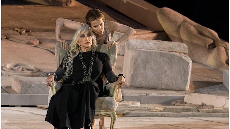 Sonia Bergamasco incanta Siracusa: l’Elettra di Andò è una vertigine tragica (di A. Marrocco) - HuffPost Italia Sonia Bergamasco incanta Siracusa: l’Elettra di Andò è una vertigine tragica (di A. Marrocco) - HuffPost Italia