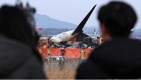 Schianto aereo in Corea del Sud: indagini in corso su Jeju Air