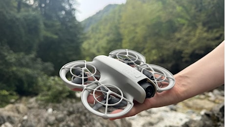 DJI Neo, come funziona il drone economico che decolla dalla mano