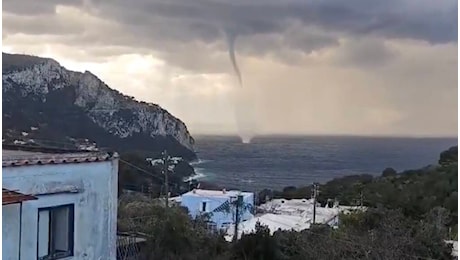 Tromba marina a Capri: spettacolo e paura a Marina Grande