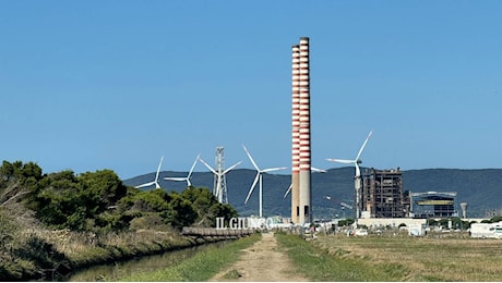 Cariche esplosive per abbattere le ciminiere di Tor del Sale: «Vietato avvicinarsi. Ecco le misure di sicurezza»