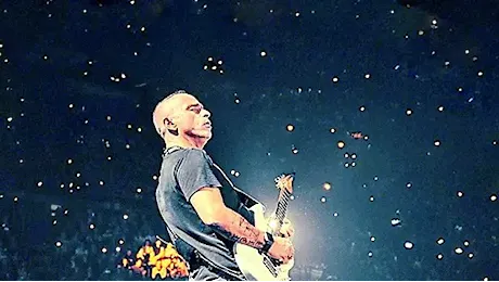 Eros Ramazzotti ritorna allo Stadio di Udine: appuntamento nel 2026