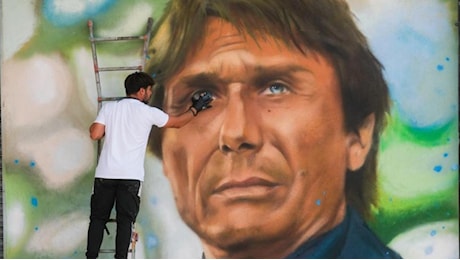 Napoli, ormai è «Contemania»: ultimato il primo murale dedicato al nuovo allenatore azzurro