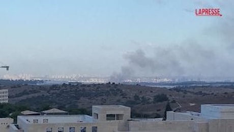 Israele, colonne di fumo nel centro del Paese