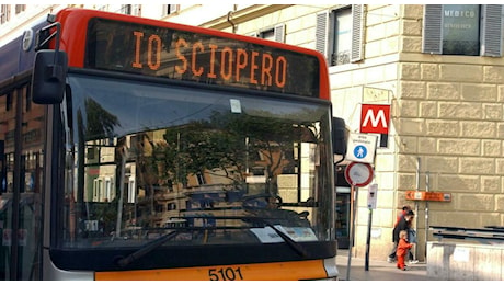 Sciopero Atac lunedì 28 ottobre, rischio stop bus, metro e tram: orari e fasce di garanzia