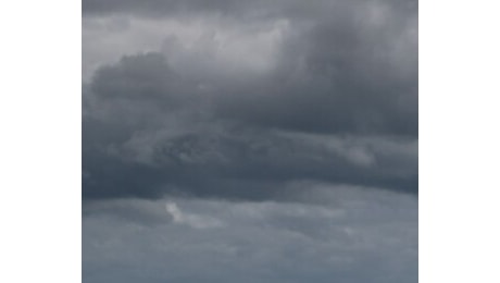 Confermata allerta rossa fino a mezzanotte. Domenica scende ad arancione