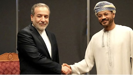 Stanze separate e primo contatto. L'Oman fa la spola fra Iran e Usa, il negoziato è avviato (di N. Boffa)
