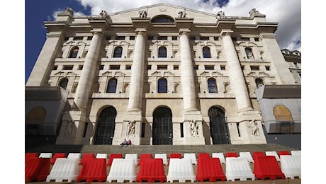 Borsa Milano balza +2% in avvio, dopo rialzo rating e esenzioni dazi