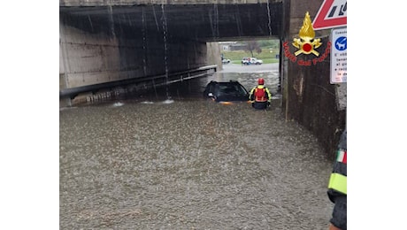 Maltempo in provincia di Varese: a Gavirate strade come fiumi. Problemi anche a Malpensa