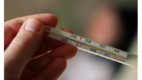 Influenza e Covid: primi picchi stagionali in Campania. Vaccinazioni anche in farmacia