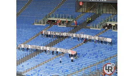 Roma-Udinese, la protesta dei tifosi 'nascosta' dalle tv. L'Agcom avvia un'istruttoria