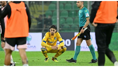 Frosinone, sconfitta pesante a Palermo: ora per la salvezza serve un miracolo con il Sassuolo degli ex