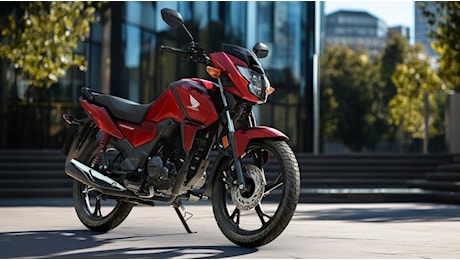 Honda CB125F 2026: ora con Start&Stop e display TFT