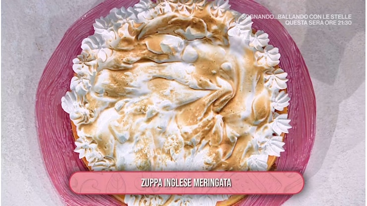 Zuppa inglese meringata di zia Cri | É sempre mezzogiorno, 9 maggio 2025 - SofiaOggi.com Zuppa inglese meringata di zia Cri | É sempre mezzogiorno, 9 maggio 2025 - SofiaOggi.com