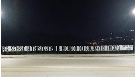 Ascoli, la curva sud Rozzi ricorda i giovanissimi tifosi del Foggia.