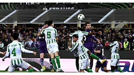 Betis in finale col Chelsea, la Fiorentina si arrende ai supplementari