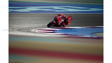 GP Qatar 2025, ordine di arrivo: Marquez piega Viñales, Bagnaia 3°. Ahi Martin, cade ed è al centro medico