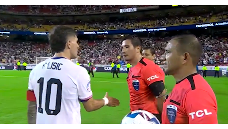 Copa América, Pulisic va a stringere la mano all'arbitro: saluto negato