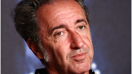 Le accuse dei cattolici a Paolo Sorrentino per il nuovo film Parthenope. Il parroco: “Offende tutta Napoli”