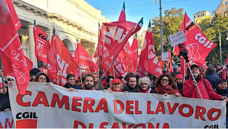 Sciopero, centinaia di manifestanti savonesi a Genova. Pasa (Cgil): ecco tutti i punti della protesta