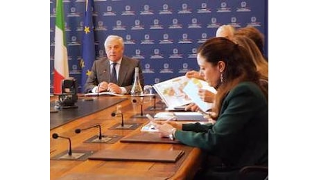 Siria, Tajani: 'Situazione italiani sotto controllo, ambasciata pronta a organizzare evacuazione'