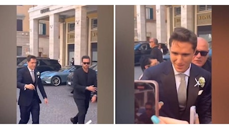 Juventus, Chiesa firma autografi prima del suo matrimonio | VIDEO